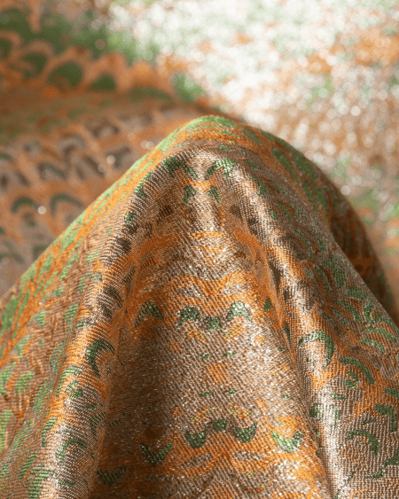 Nærbillede af Dagny Projekttaske i farve 538-893 Golden Shimmer.