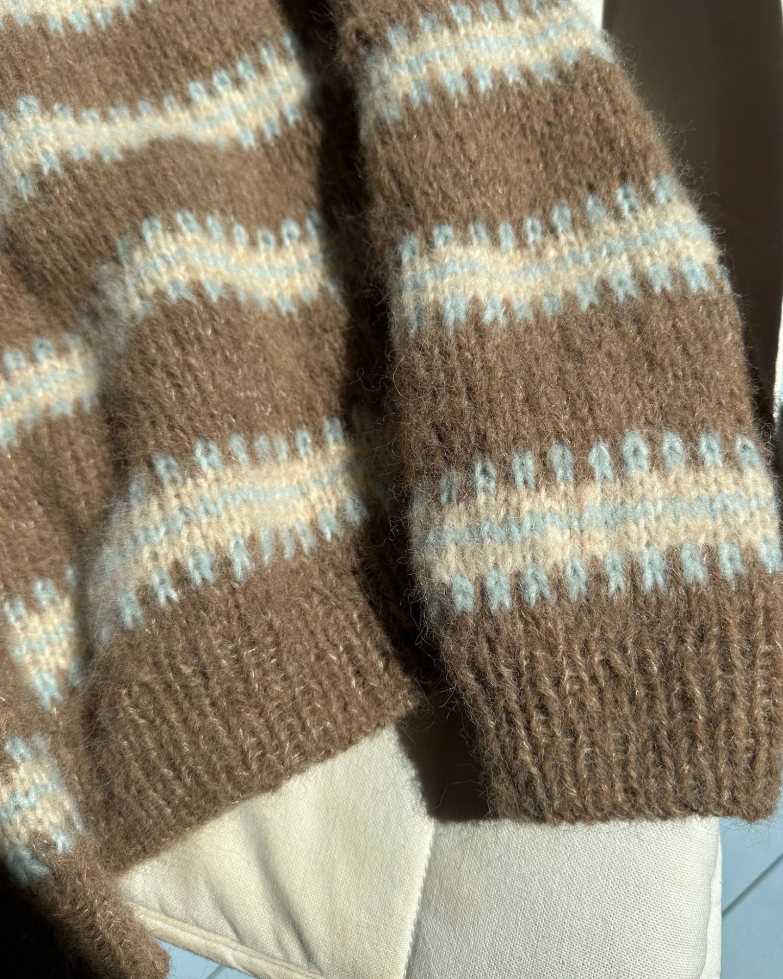 Little_Norma_sweater (2) Little_Norma_sweater (2)