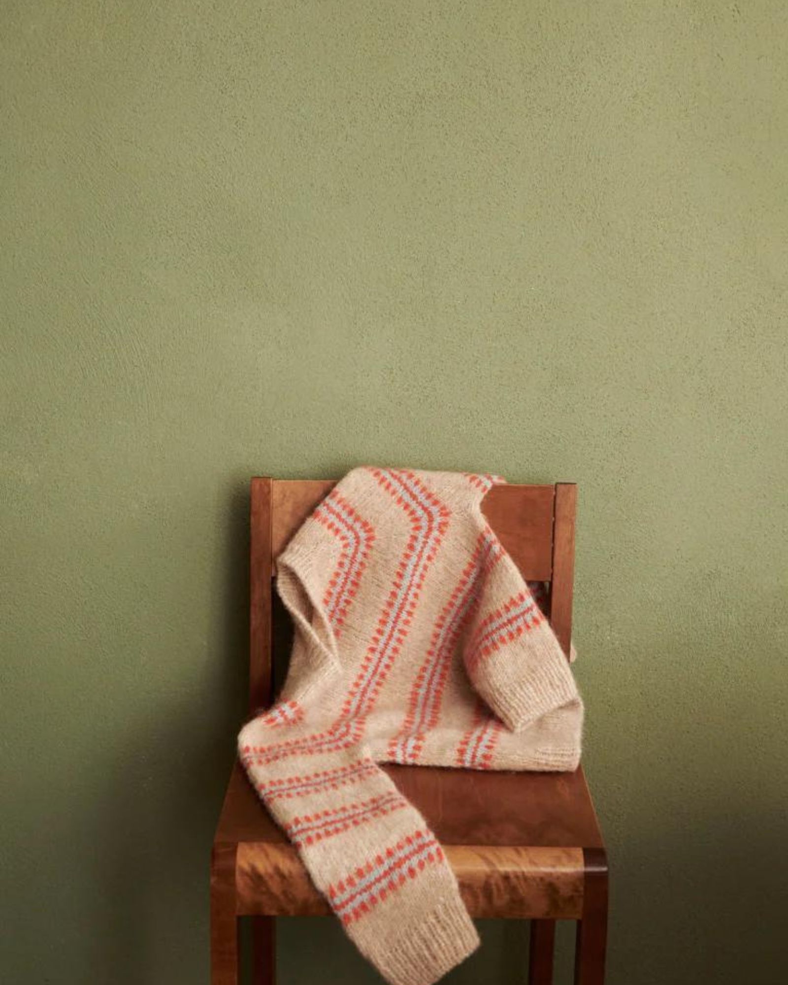 Little_Norma_sweater (8) Little_Norma_sweater (8)